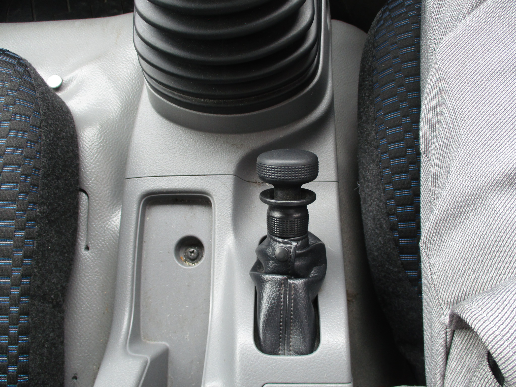 令和2年式　トヨタダイナ　2.9ｔ積載車