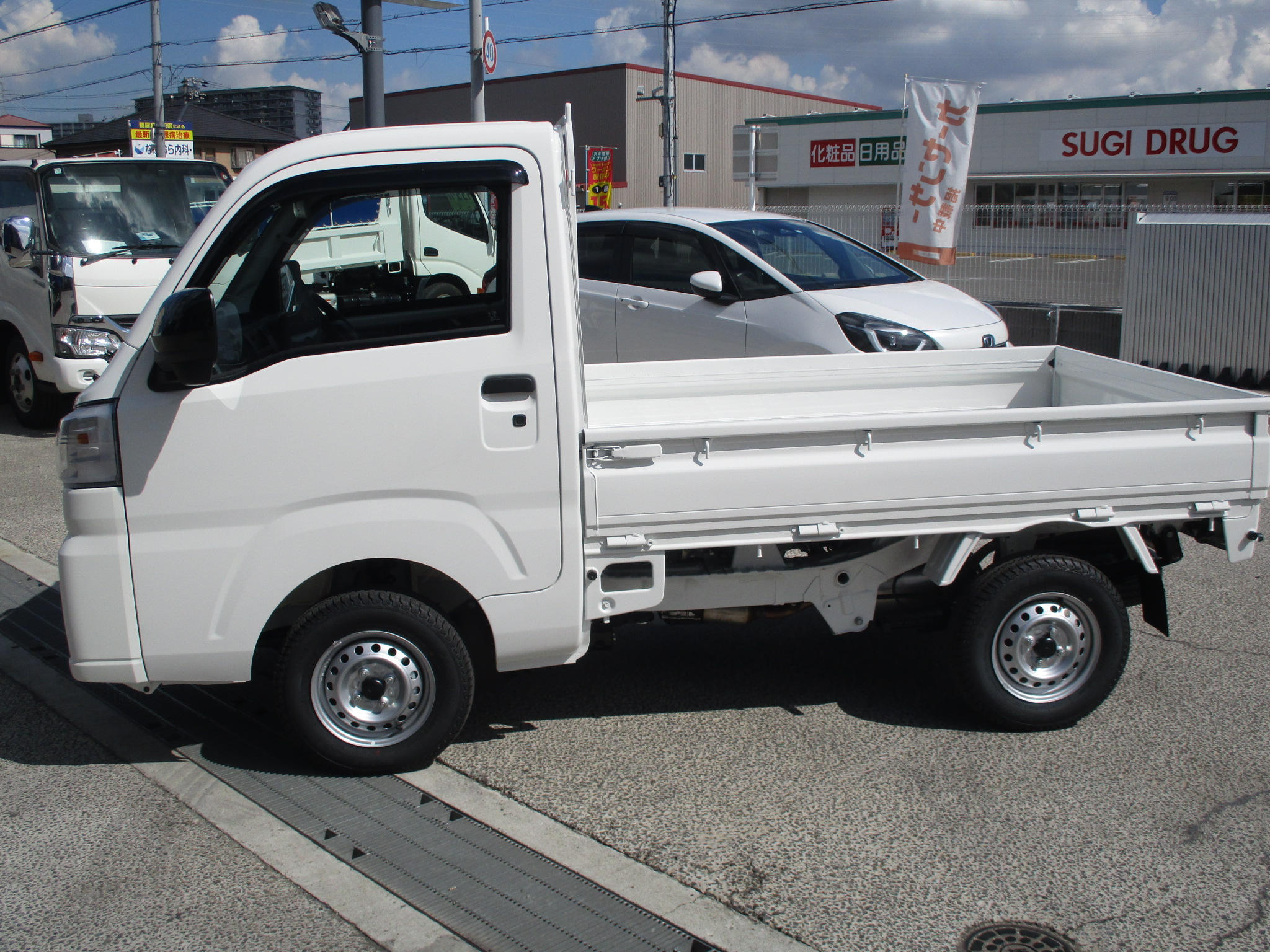 令和7年式　登録済み未使用車　ダイハツハイゼットトラック