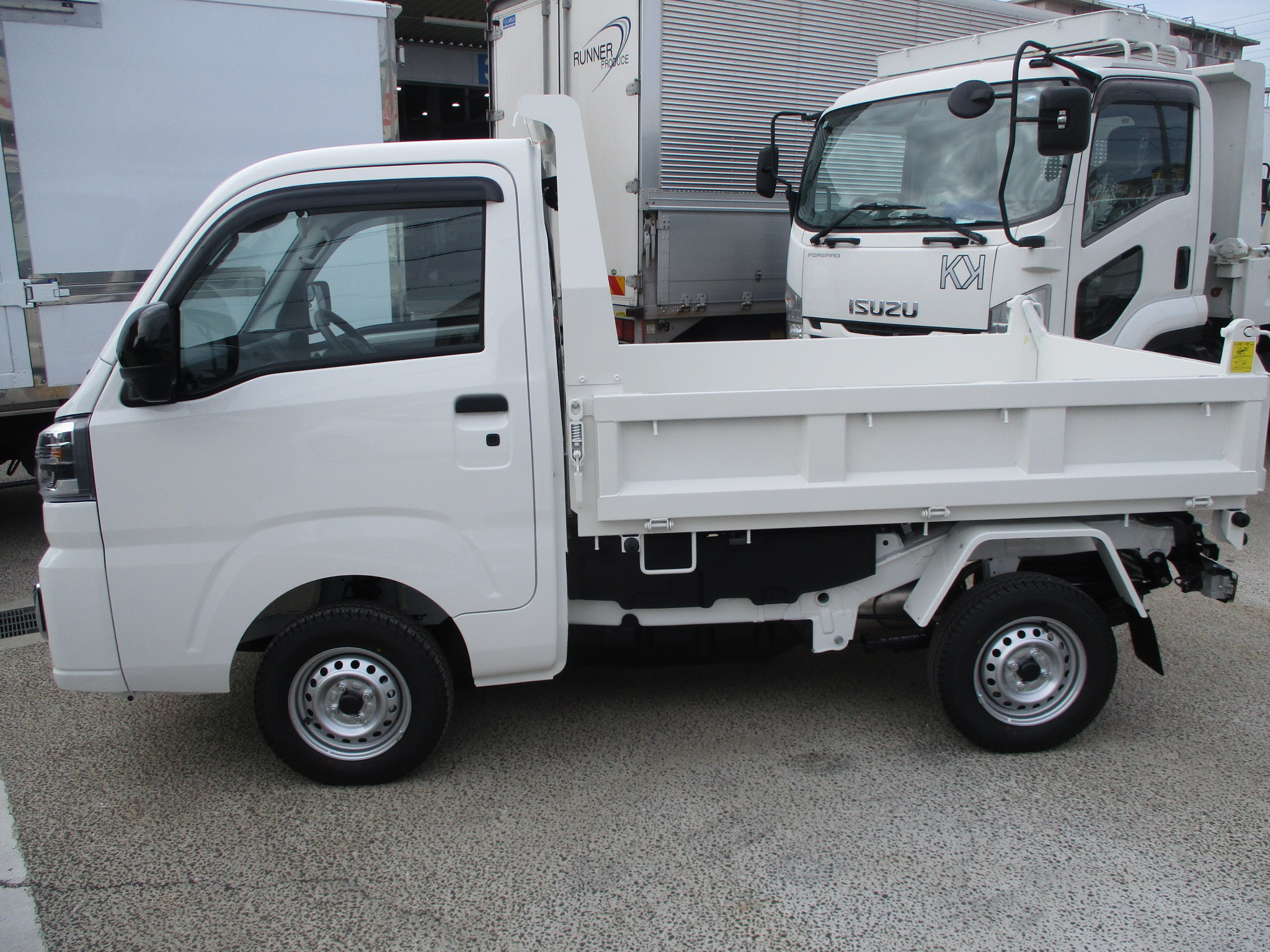 登録済み未使用車 ハイゼット多目的ダンプ PTO式