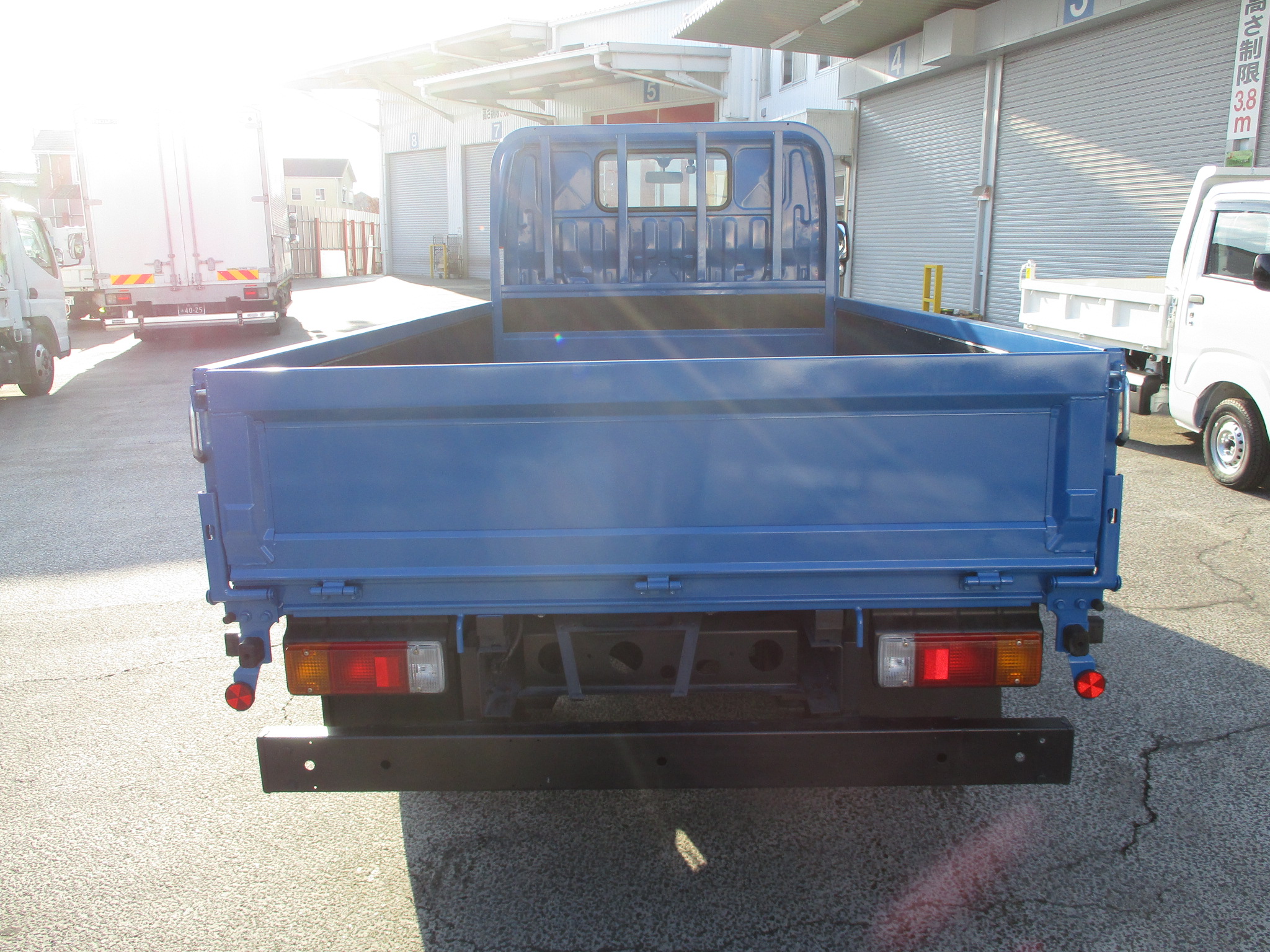 平成27年式　日野デュトロ　3ｔ積載10尺平