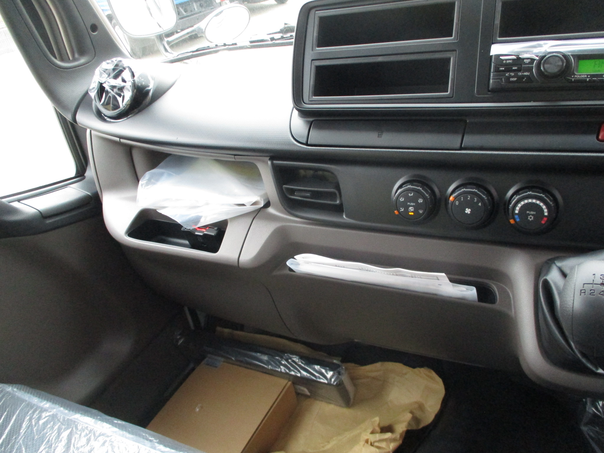 登録済み未使用車 NEWモデルキャンター 3トンダンプ