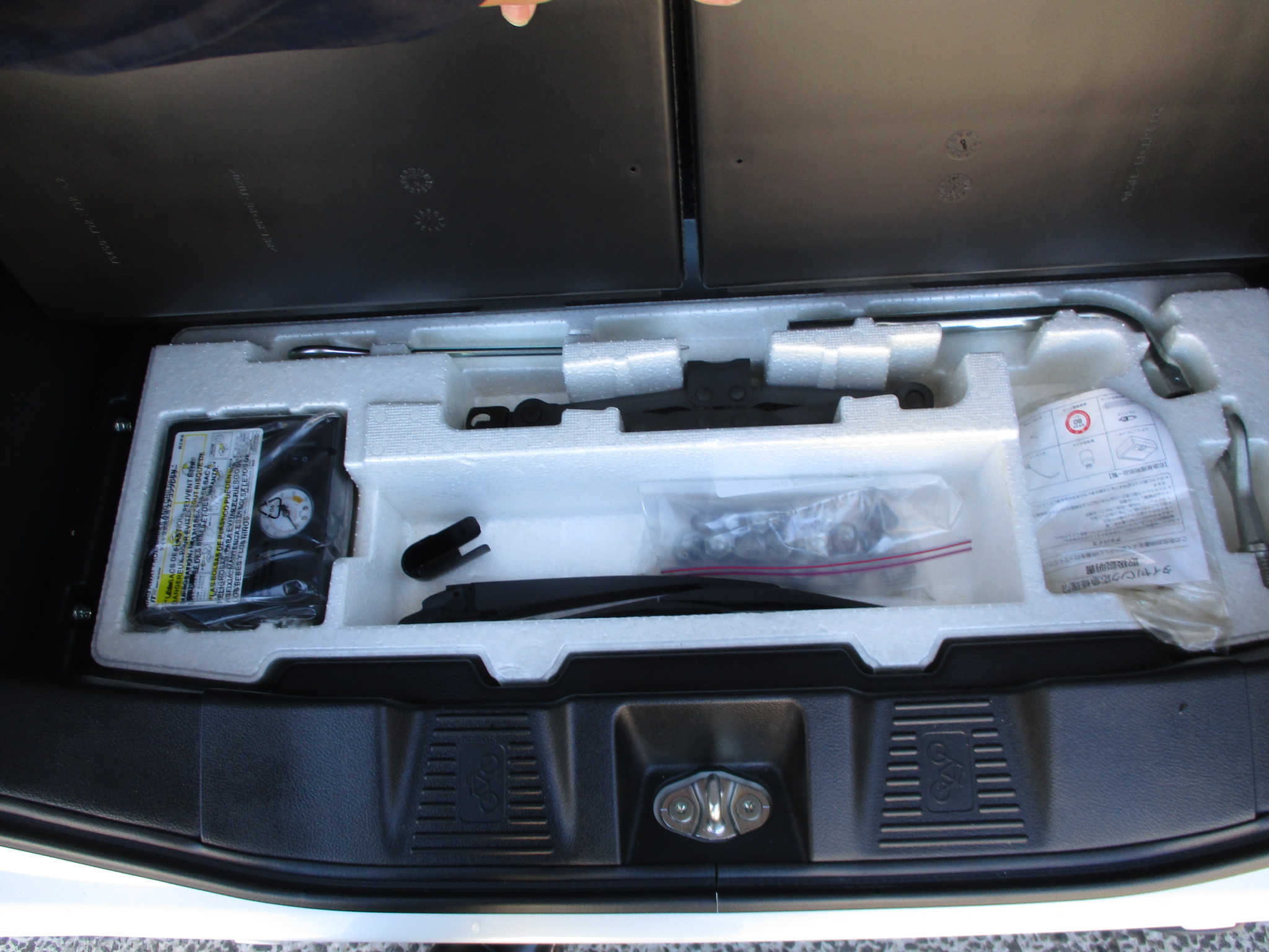 令和1年式　スズキスペーシアカスタム　ＨＹＢＲＩＤ　ＸＳターボ