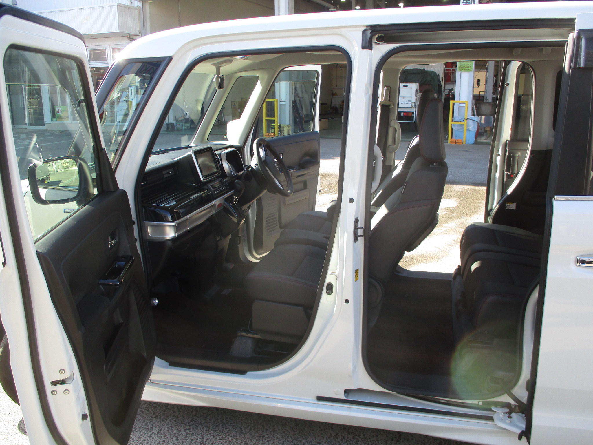 令和1年式　スズキスペーシアカスタム　ＨＹＢＲＩＤ　ＸＳターボ