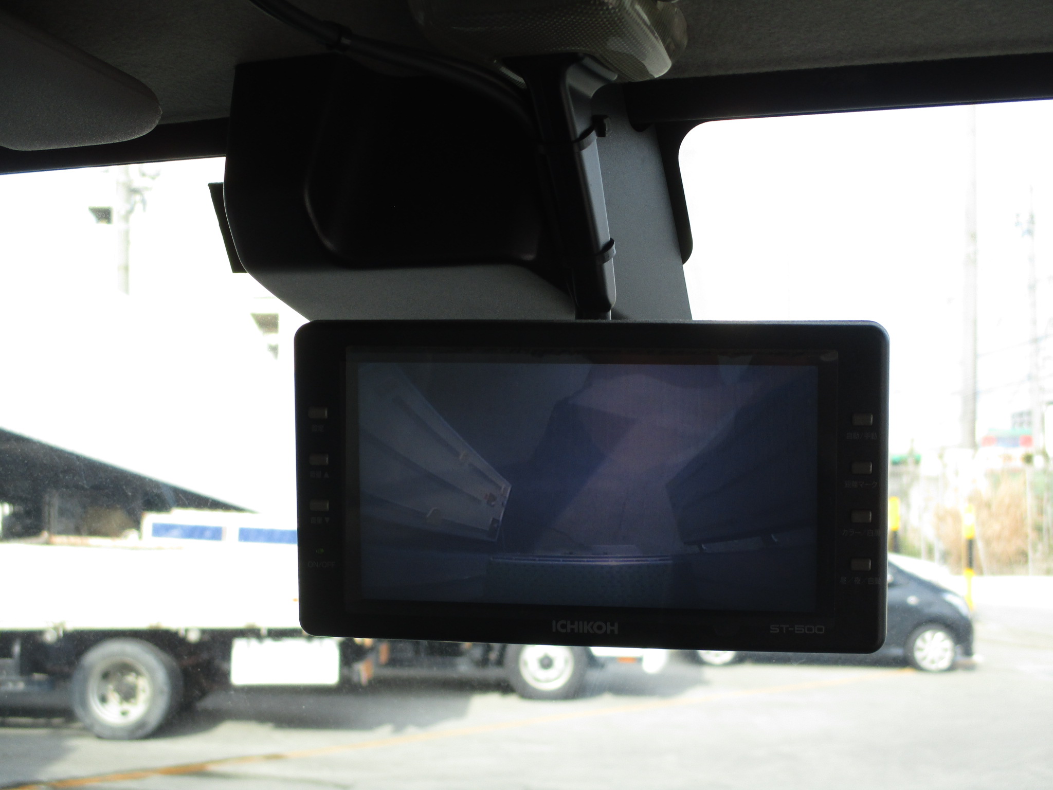 令和2年式 日野デュトロ 2トン冷凍車