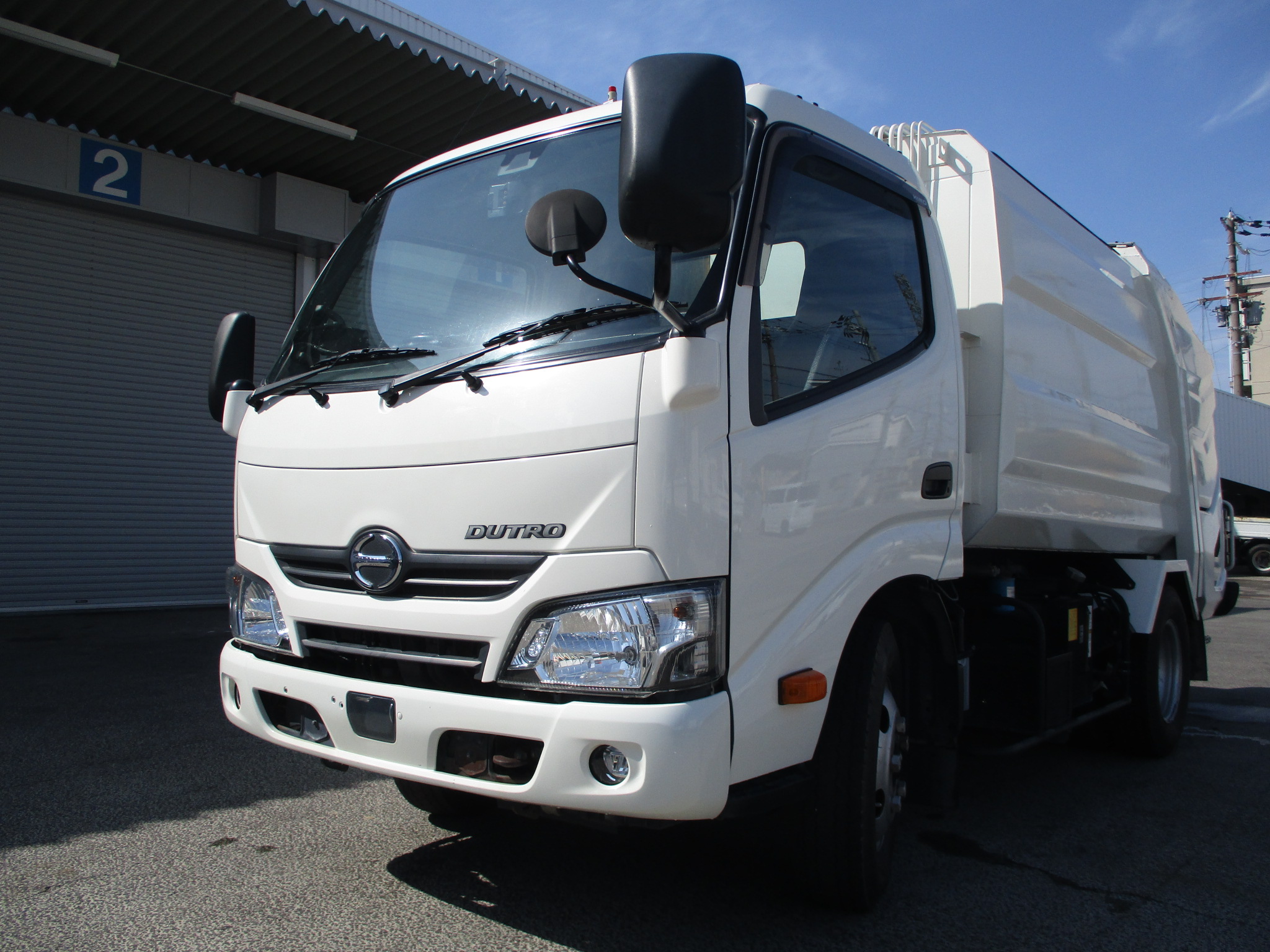 平成29年式　日野デュトロ　モリタテクノス製塵芥車　プレス式　4.7ｍ3