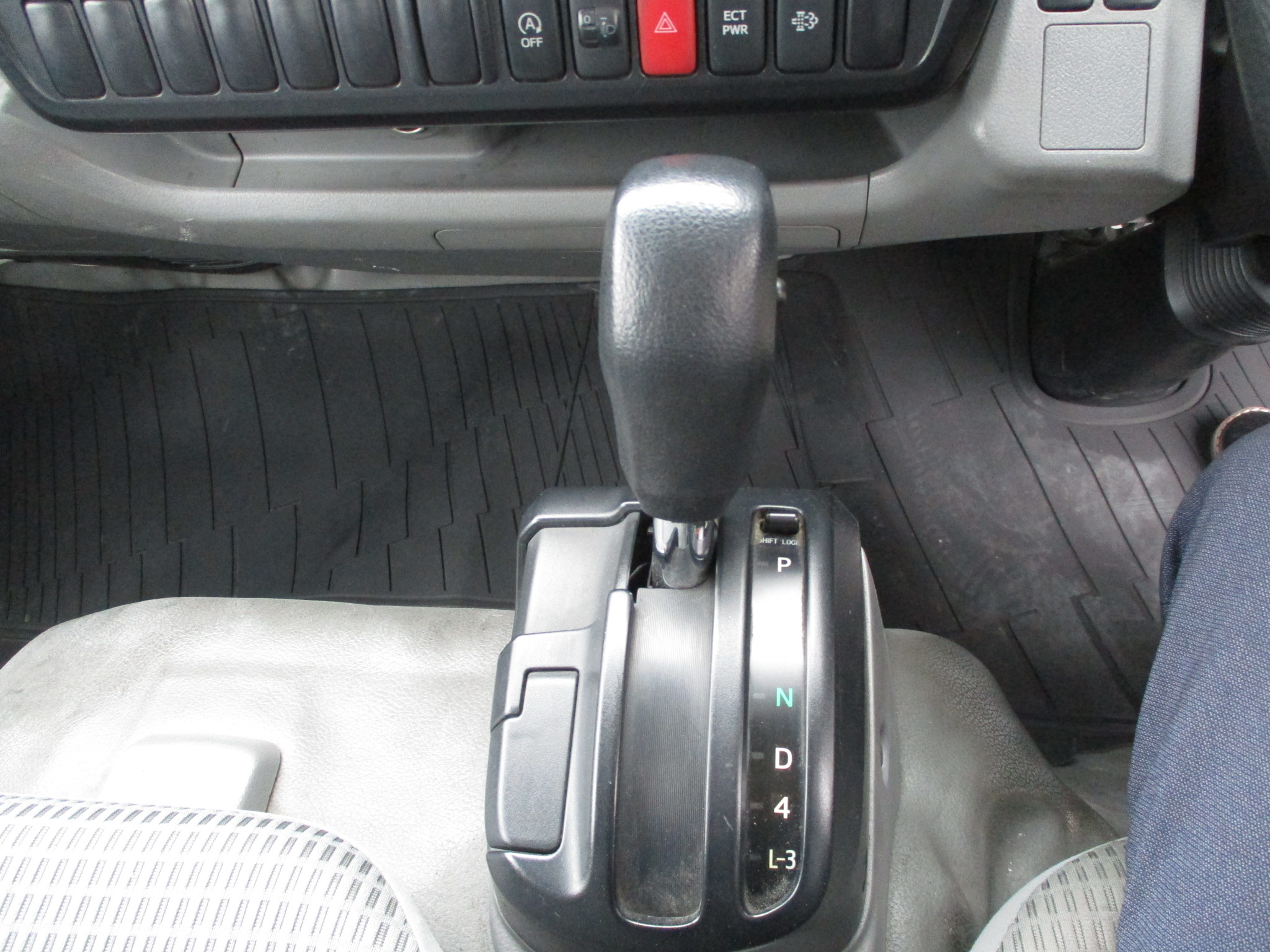 平成23年式 日野デュトロ 2tショート平