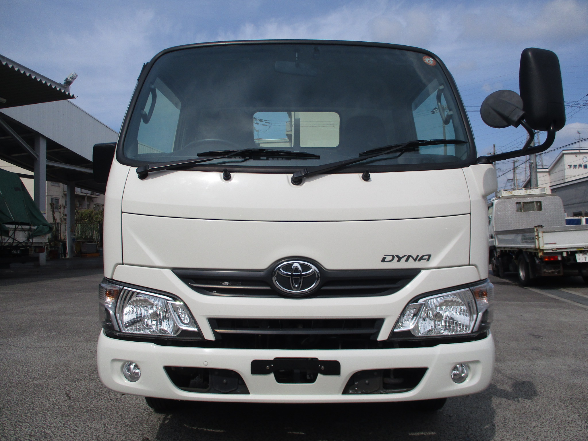 令和3年式　トヨタダイナ　1.45ｔショート平　普通免許対応　ディーゼル・オートマ
