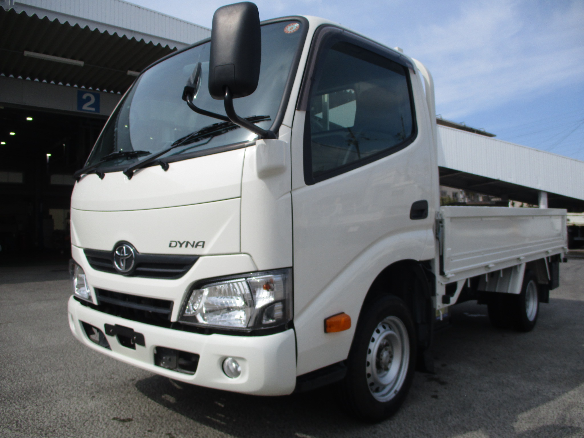 令和3年式　トヨタダイナ　1.45ｔショート平　普通免許対応　ディーゼル・オートマ