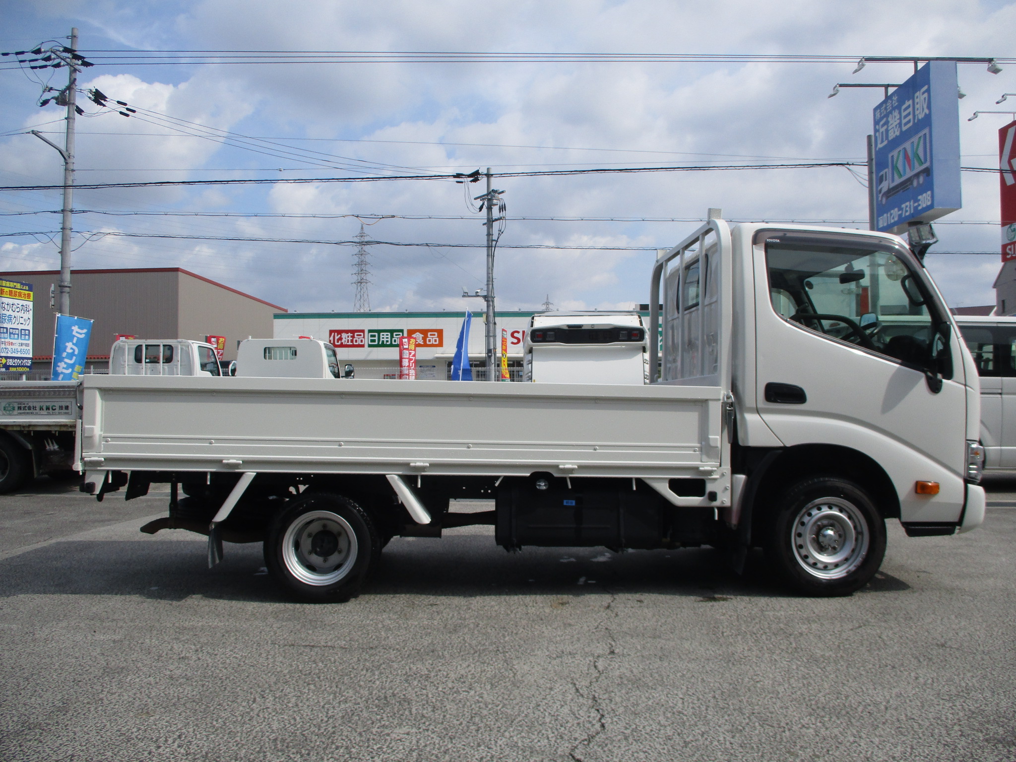 令和3年式　トヨタダイナ　1.45ｔショート平　普通免許対応　ディーゼル・オートマ