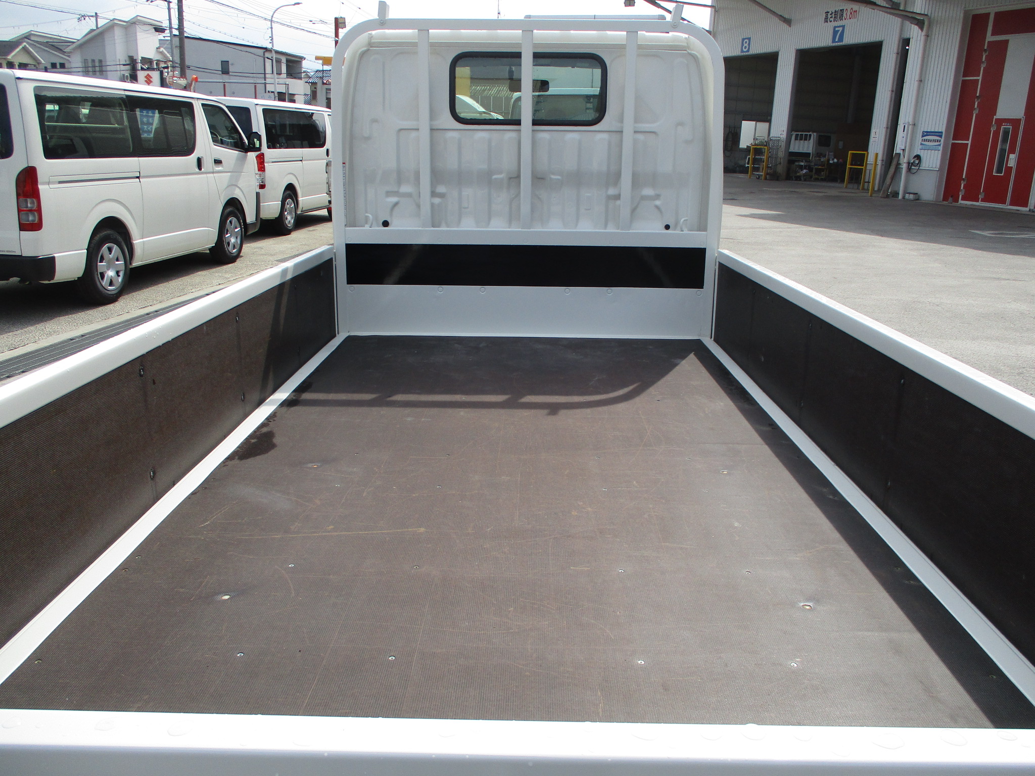 令和3年式　トヨタダイナ　1.45ｔショート平　普通免許対応　ディーゼル・オートマ