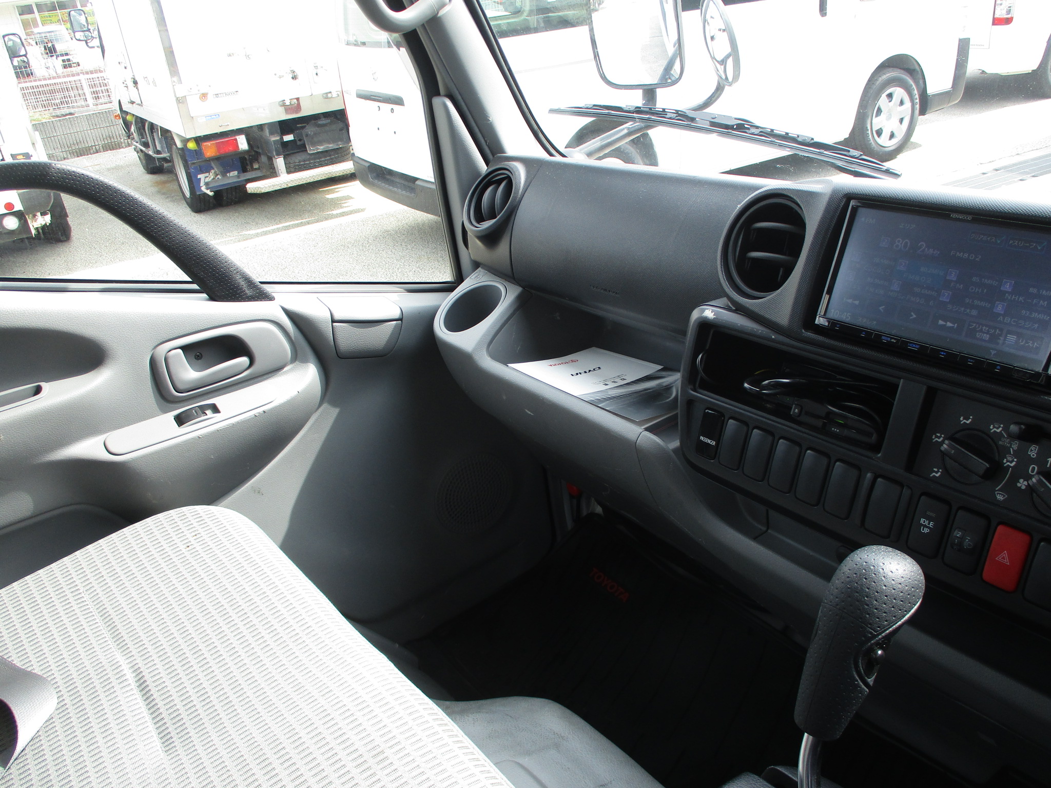 令和3年式　トヨタダイナ　1.45ｔショート平　普通免許対応　ディーゼル・オートマ