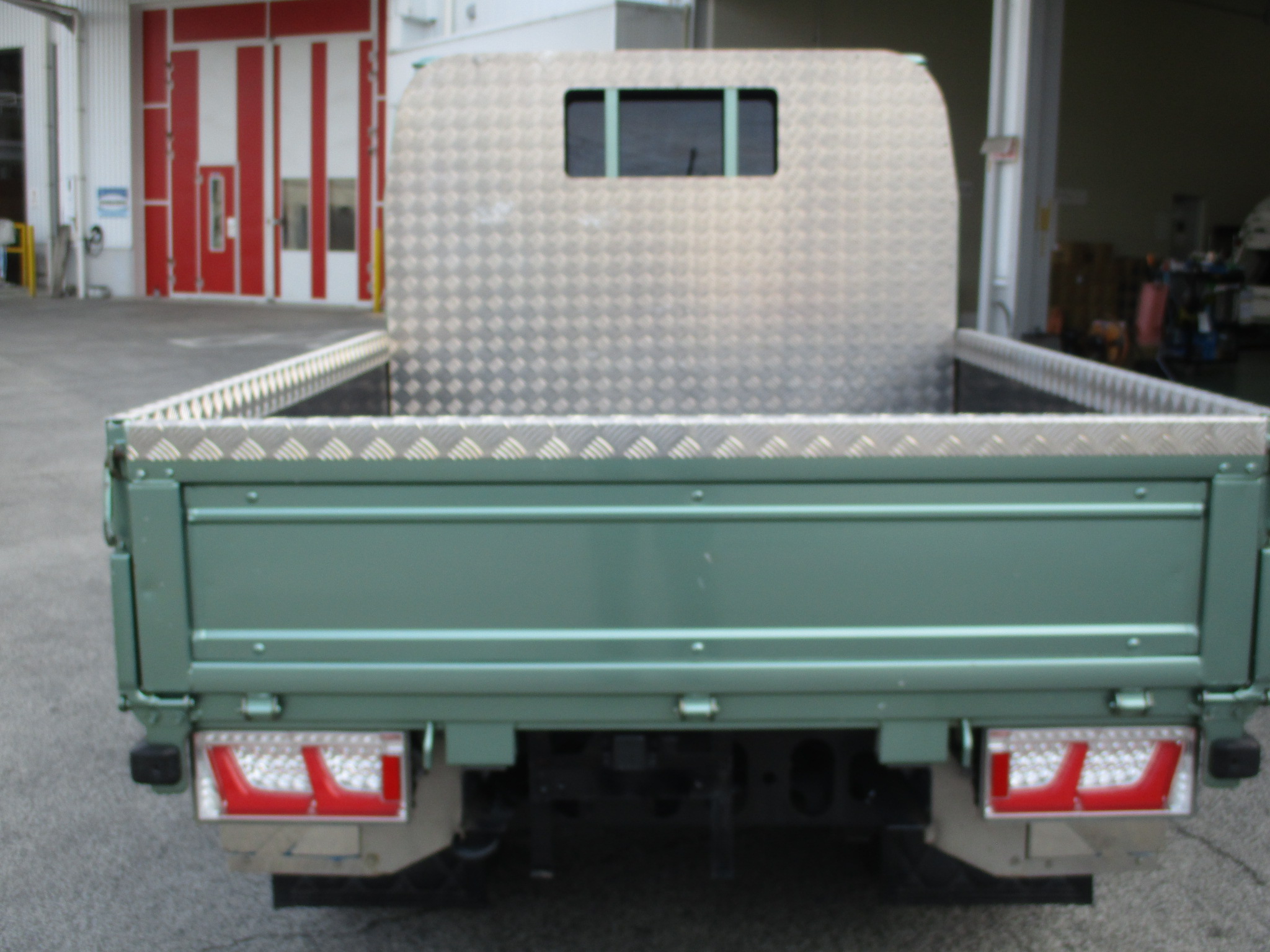 平成30年式　いすゞエルフ　2ｔＷキャブ