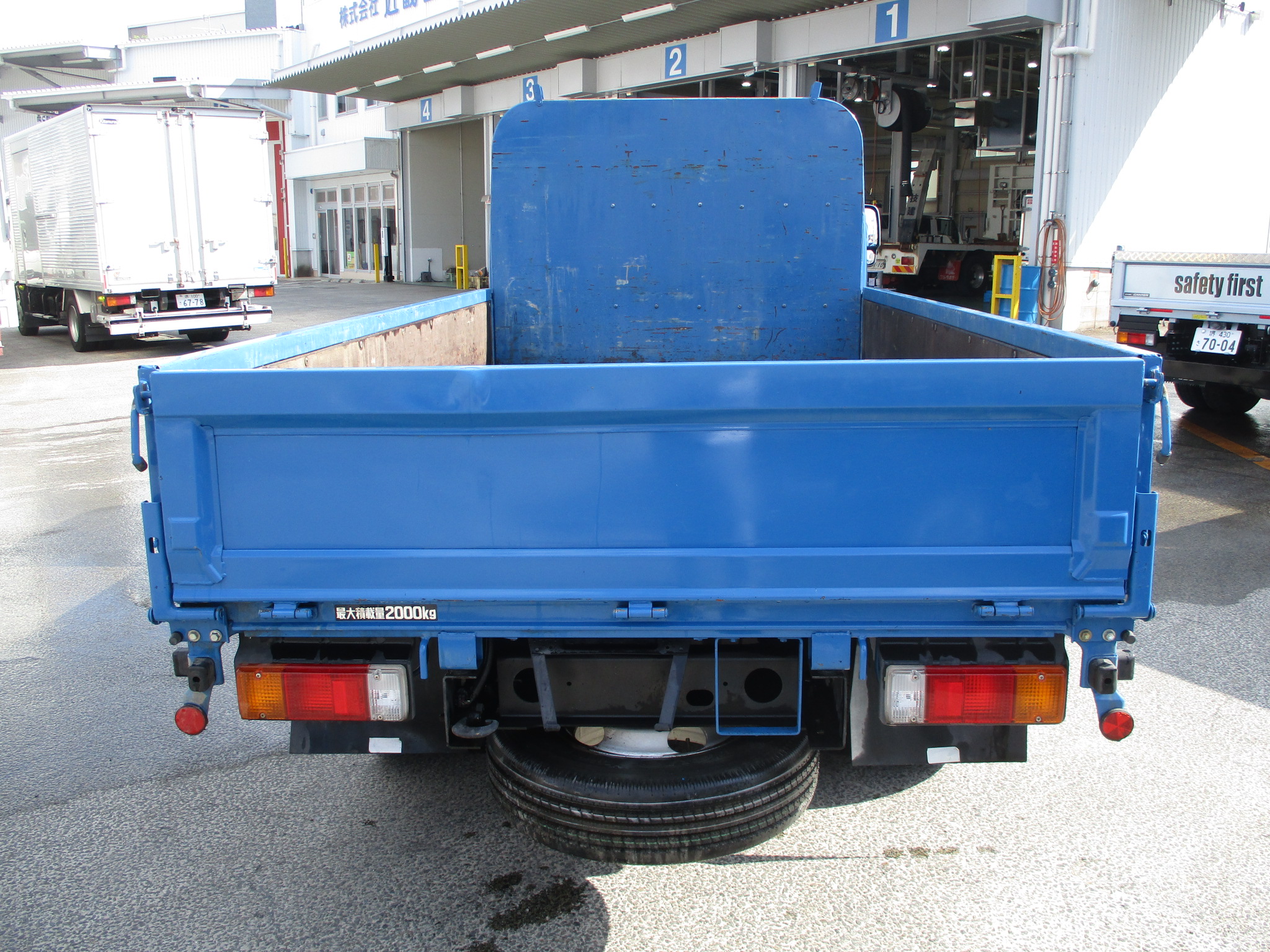 平成29年式　日野デュトロ　2ｔショート平