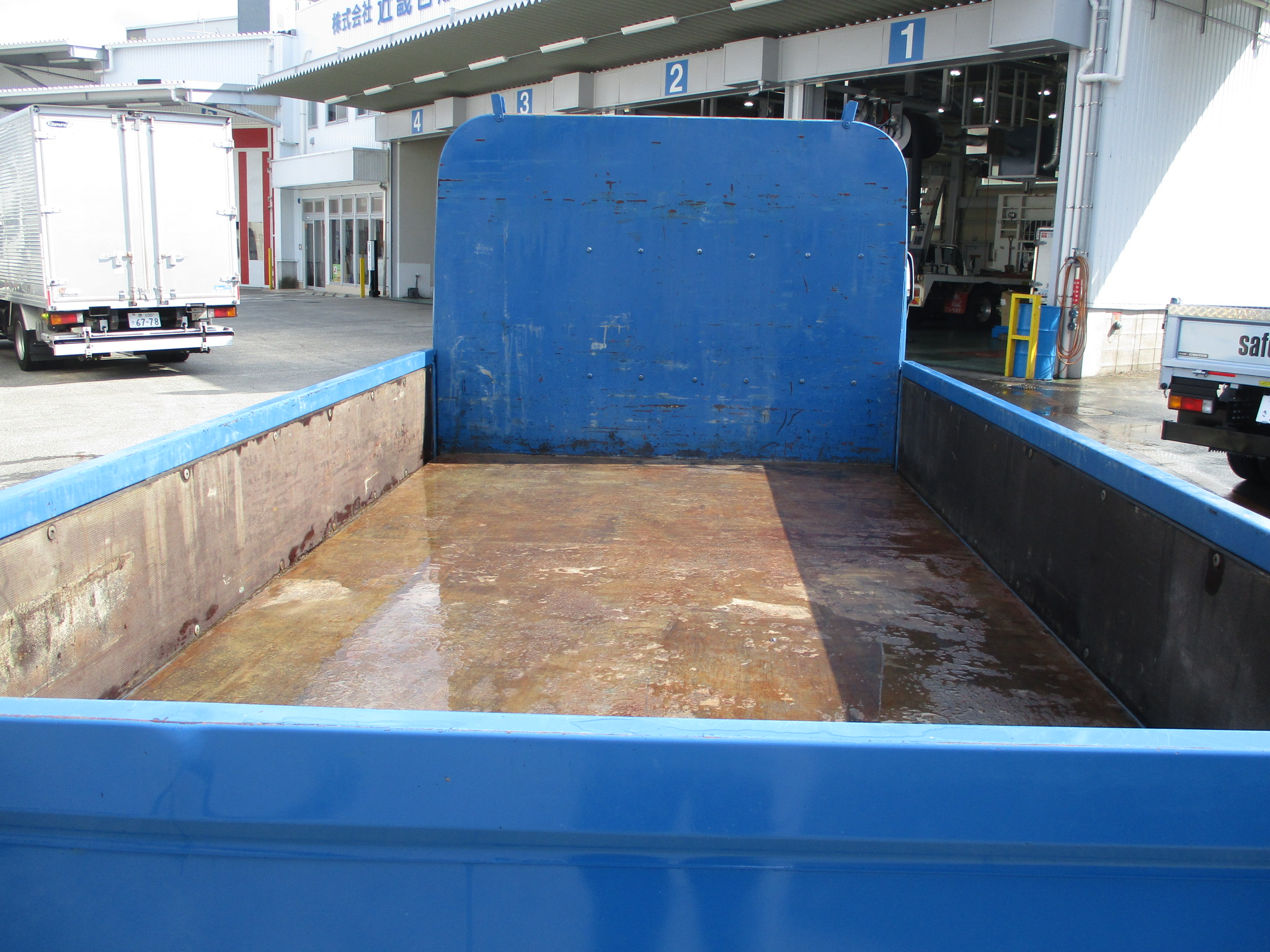 平成29年式　日野デュトロ　2ｔショート平