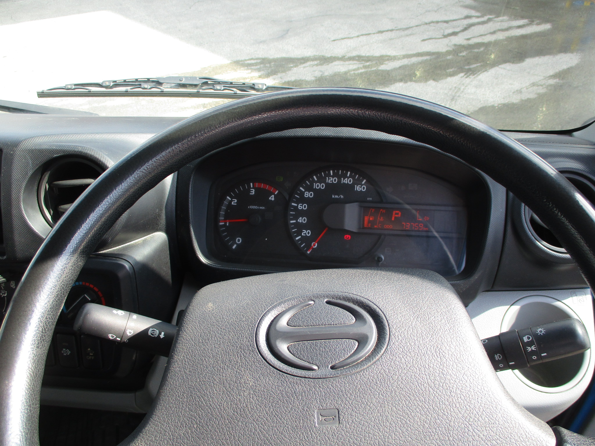 平成29年式　日野デュトロ　2ｔショート平