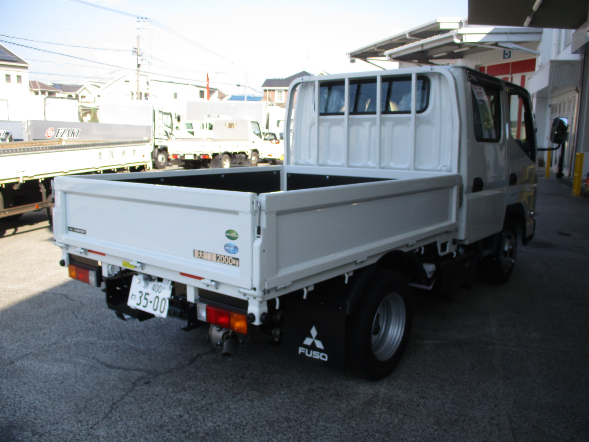 登録済み未使用車 三菱キャンター 2tWキャブ